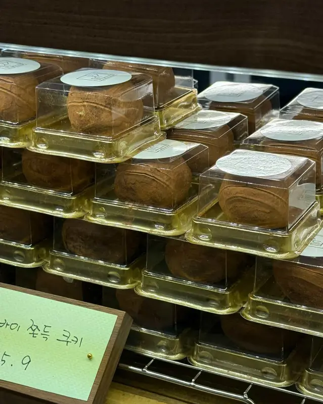 보기만 해도 기분 좋아지는 디저트 진열대