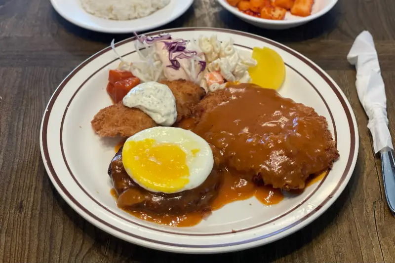 돈까스 정식 한상차림