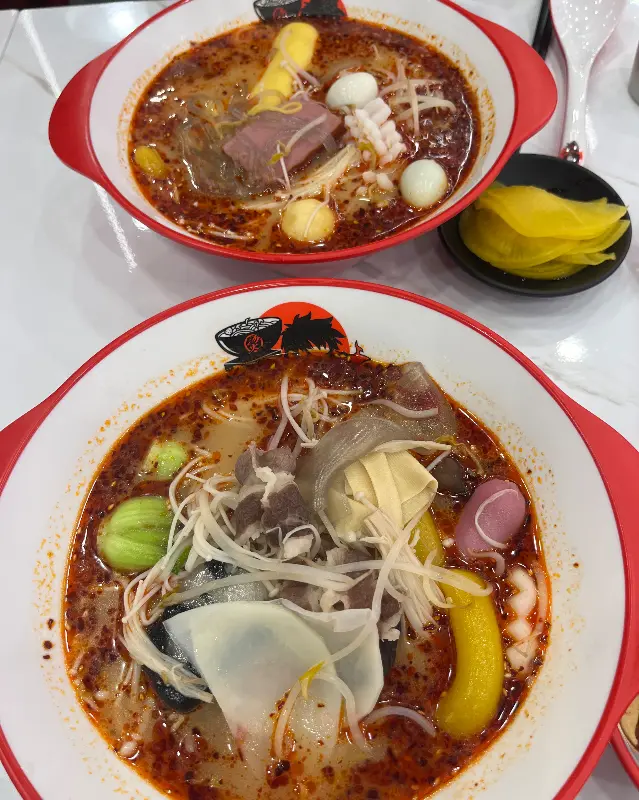 깔끔하게 정리된 테이블