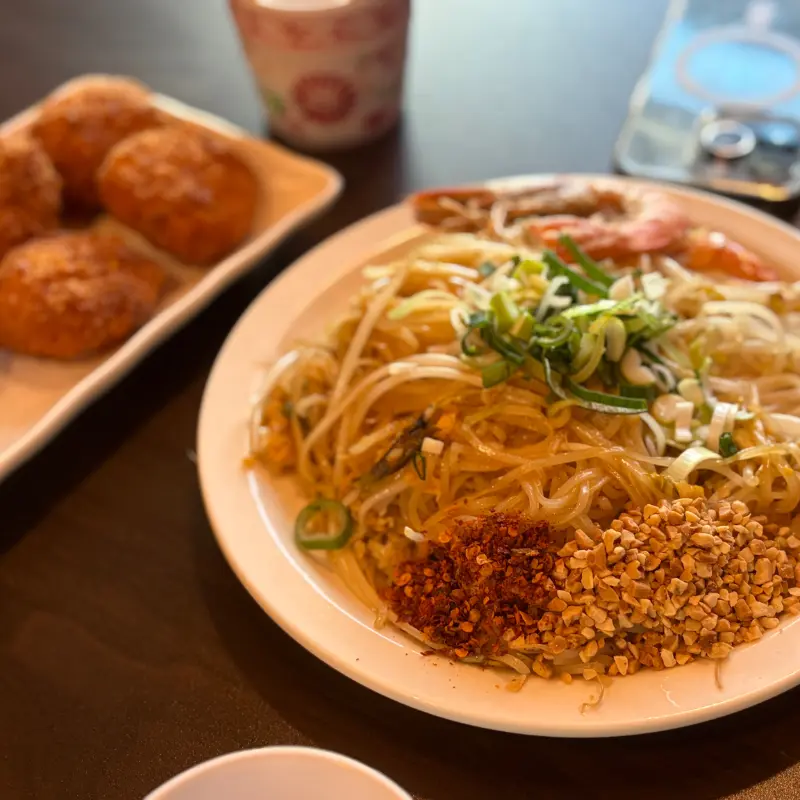 팟타이, 짜조, 음료