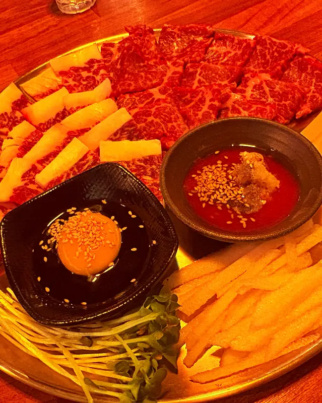 육회 한 상 차림