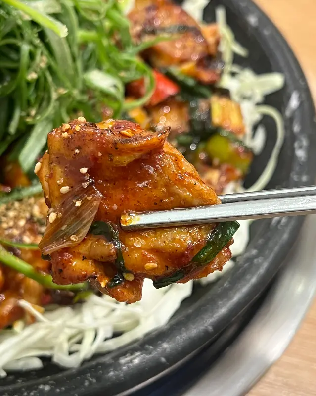 젓가락을 멈출 수 없는 맛