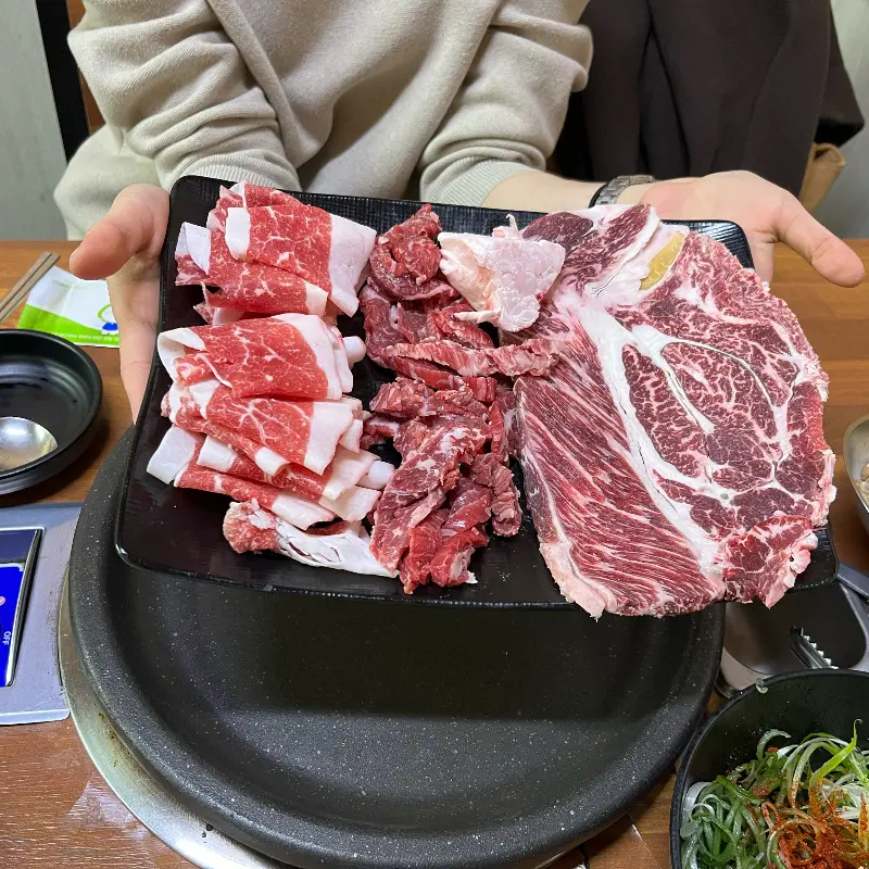 다양한 부위의 고기