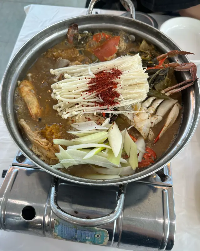 꽃게가 푸짐하게 들어간 게국지