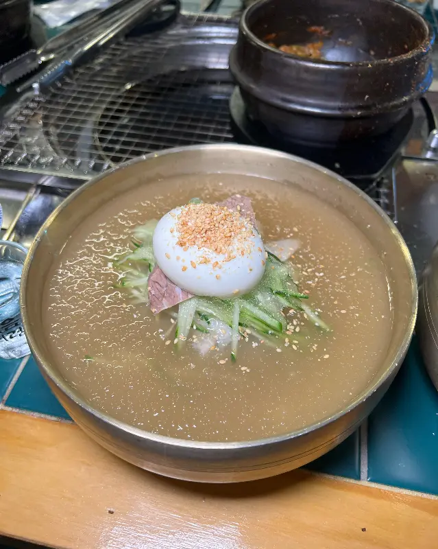 살얼음 동동 물냉면