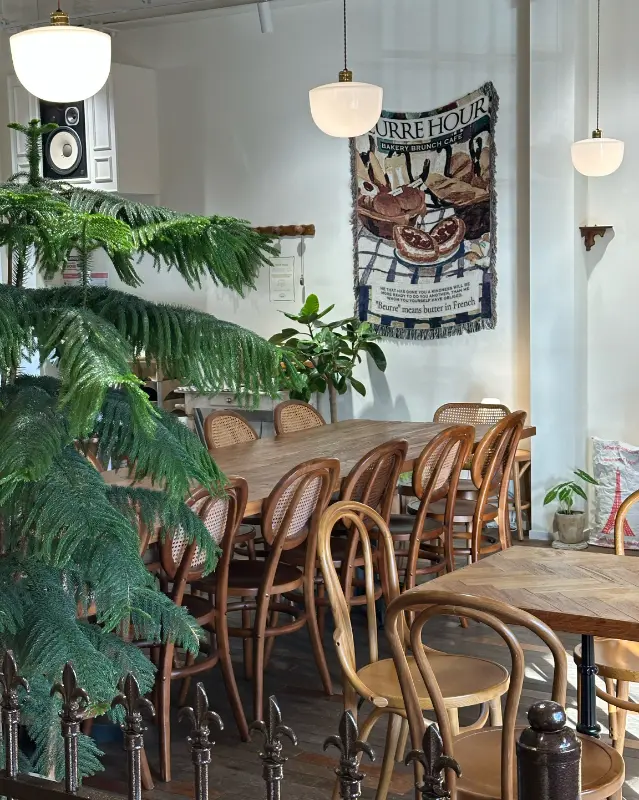 뵈르아워 내부 전경