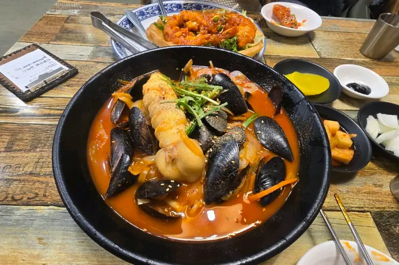 해산물이 가득한 해물짬뽕