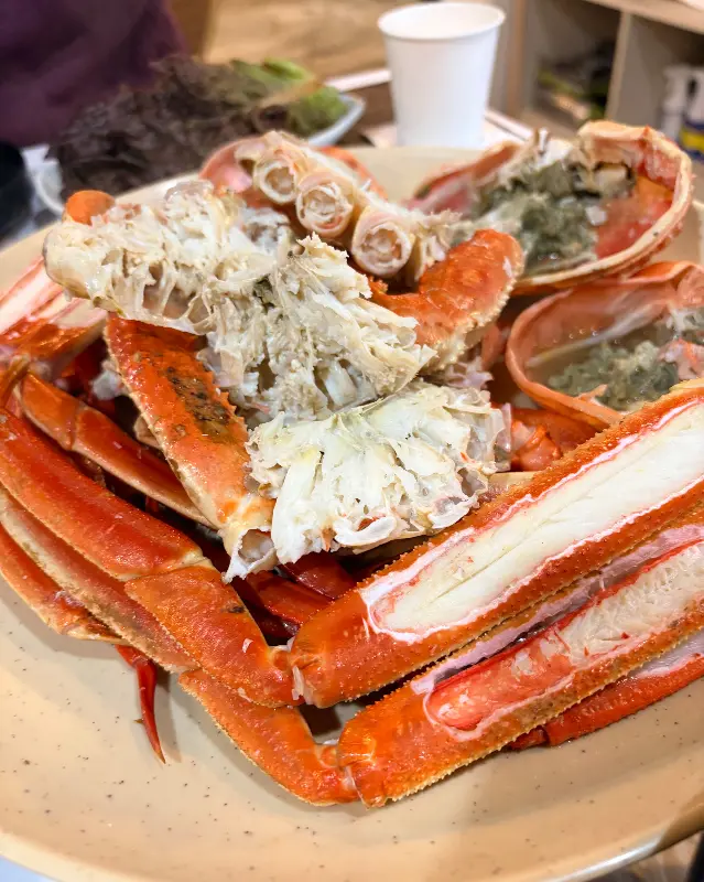 살이 꽉 찬 먹음직스러운 대게 다리