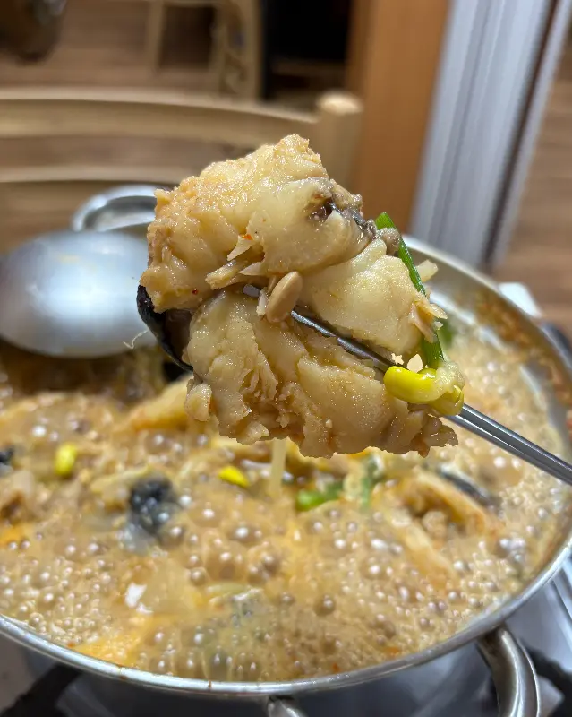 탱글탱글한 아구 살이 입안 가득 퍼지는 행복