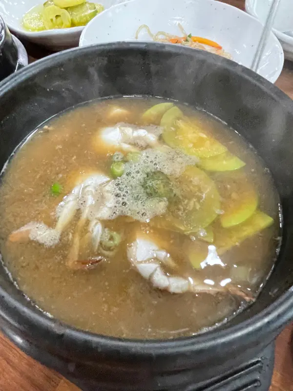 꽃게가 들어간 된장찌개