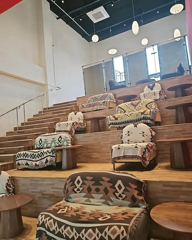 계단식 좌석 공간