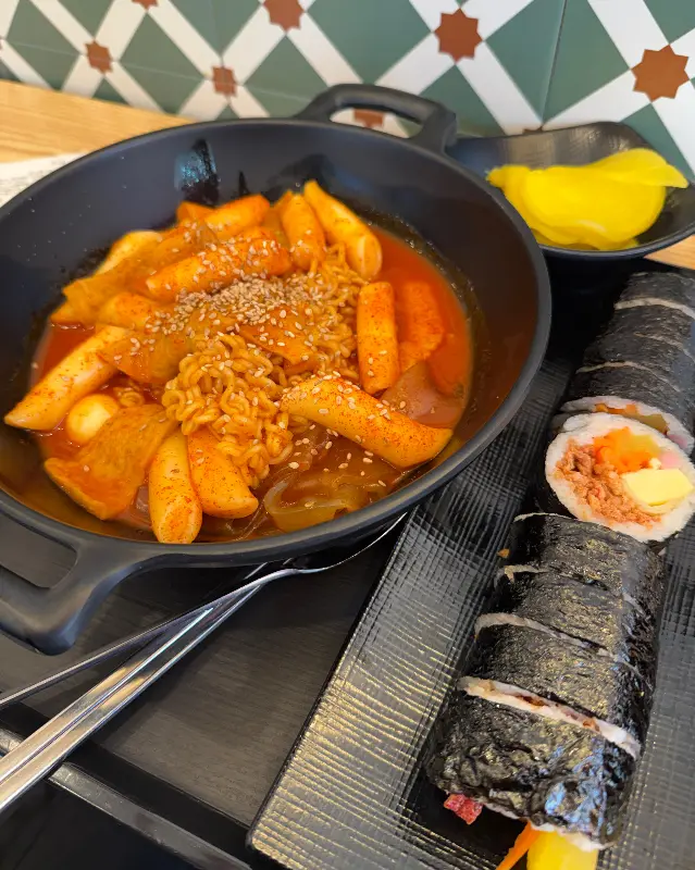 푸짐한 김밥 한 상