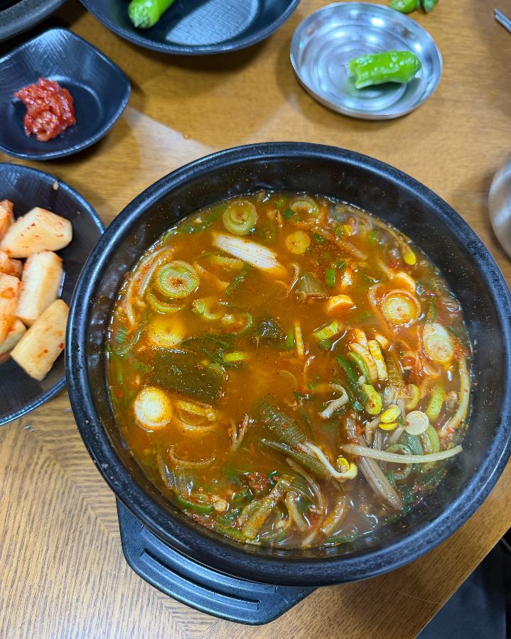 얼큰한 국물이 매력적인 한우 얼큰탕