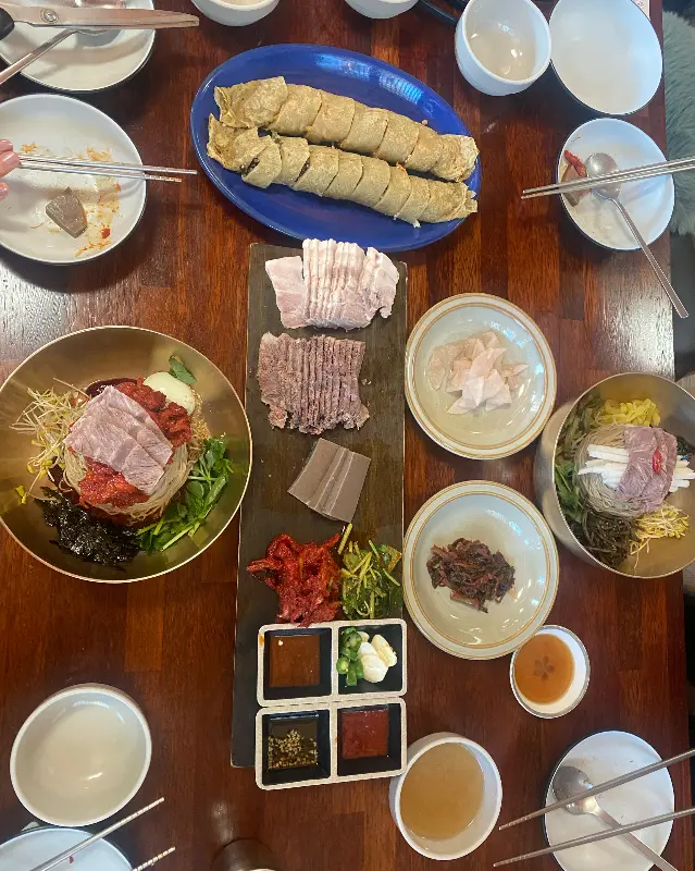 메밀전병과 수육