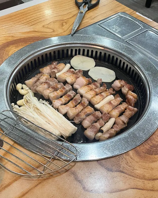 삼겹살과 떡, 팽이버섯