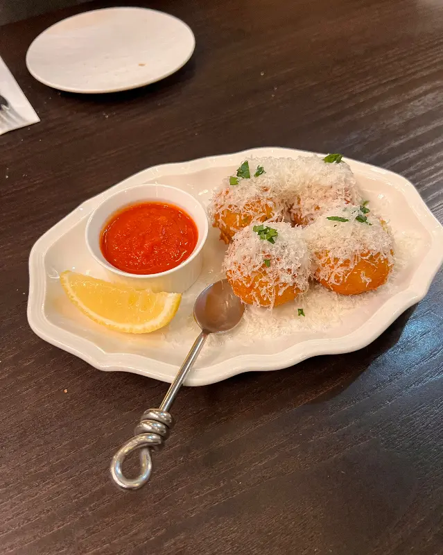 꼰떼넨떼 더 광교의 아란치니