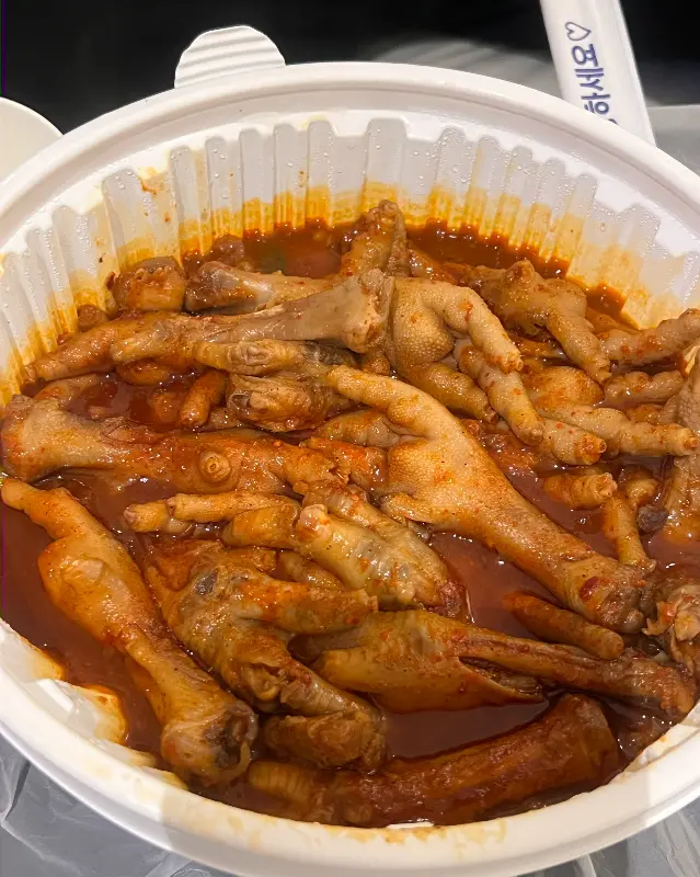 포장된 닭발의 모습