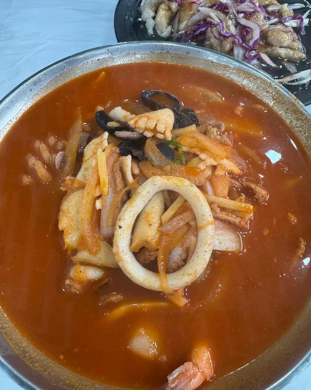 해물이 가득한 짬뽕