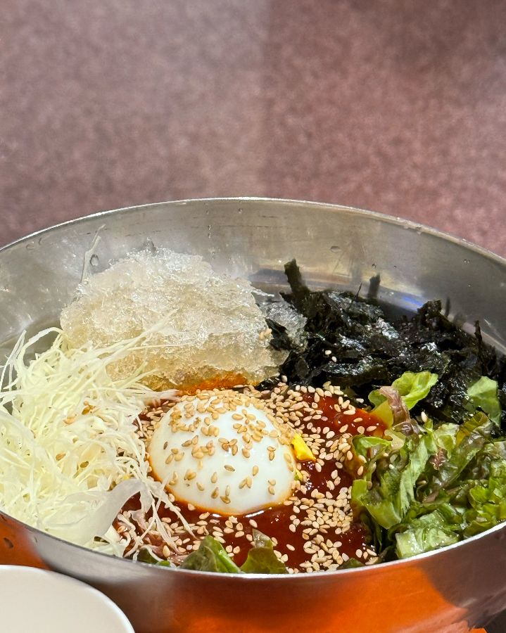 매콤달콤 비빔냉면