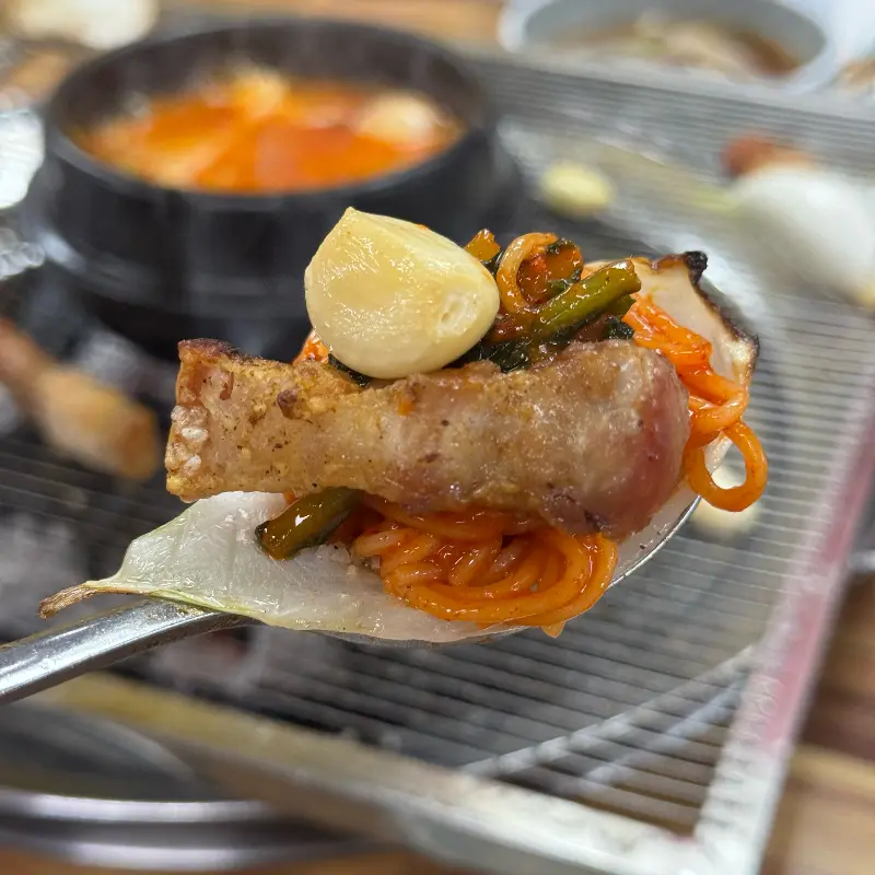 오겹살과 곁들여 먹는 환상적인 조합