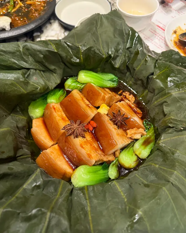 윤기가 흐르는 동파육