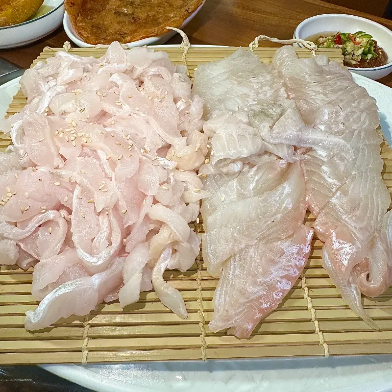 송어회 디테일 샷