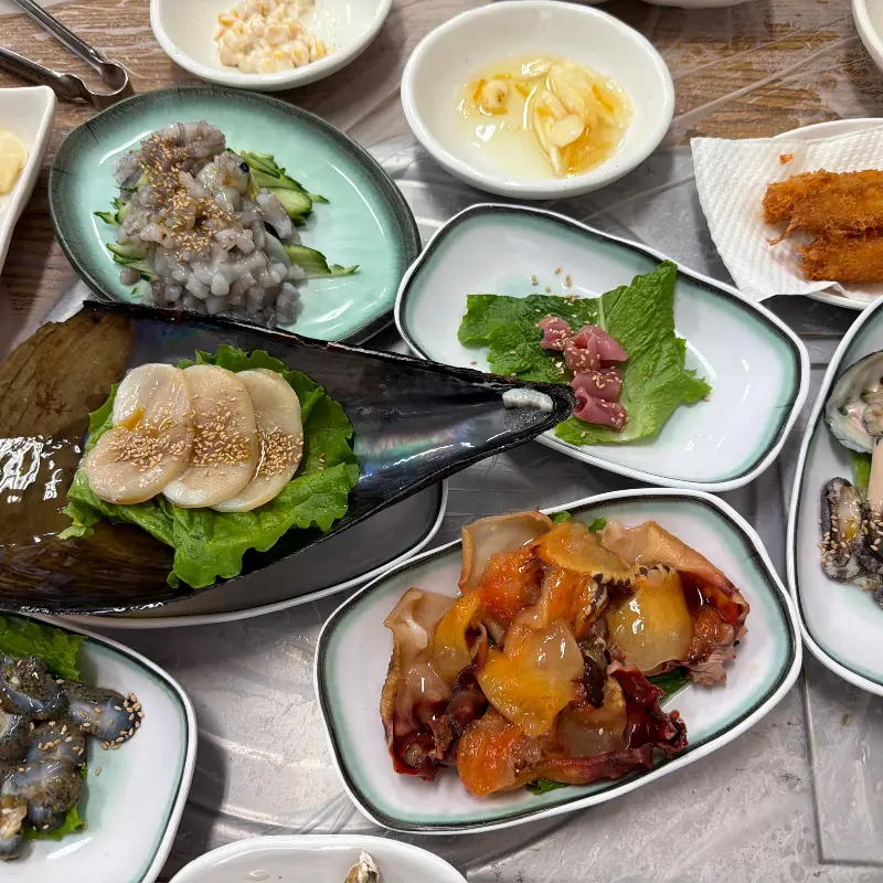 다양한 해산물 스끼다시