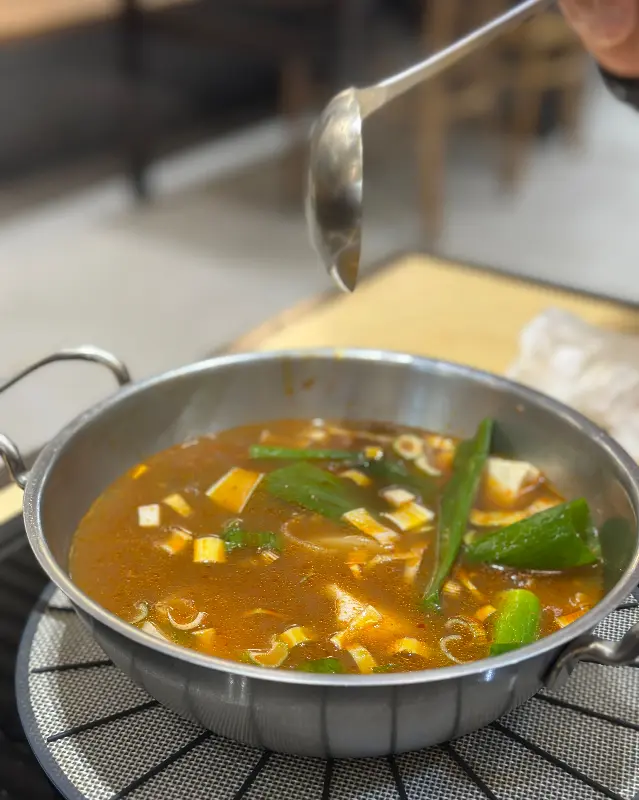 칼칼한 맛이 일품인 백탕