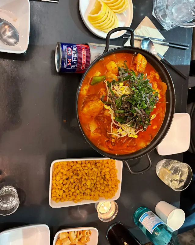 푸짐한 닭볶음탕