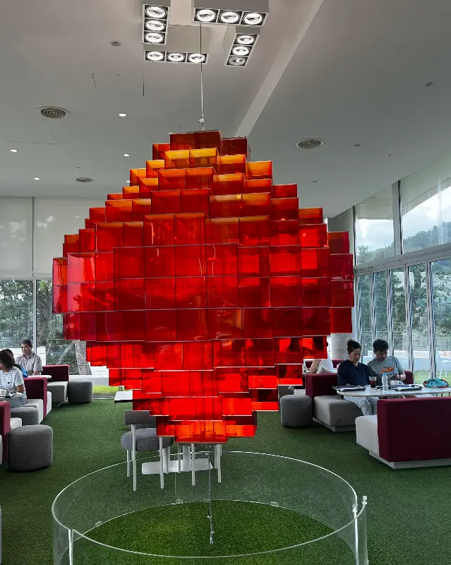 카페 내부의 조형물