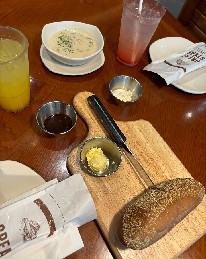 아웃백의 상징, 부쉬맨 브레드