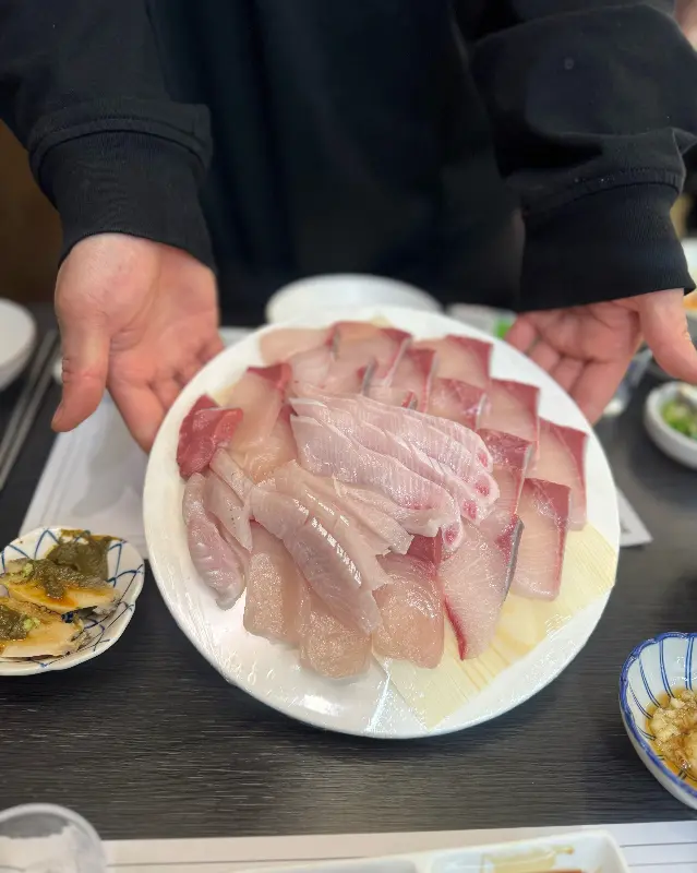 신선함이 눈으로도 보이는 모듬회