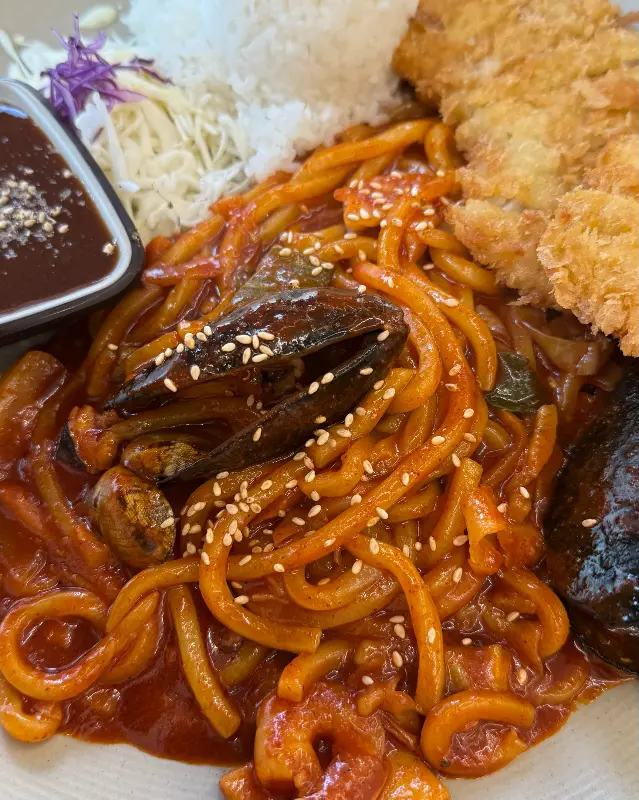 칠리 해물 볶음 돈까스