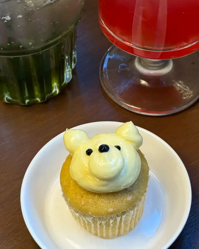 귀여운 곰돌이 컵케이크