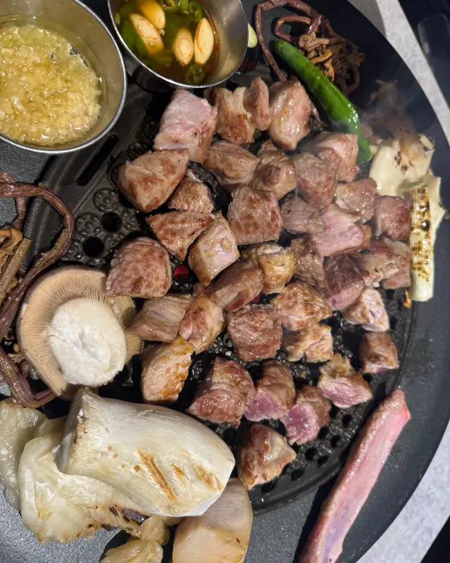 잘 익은 흑돼지