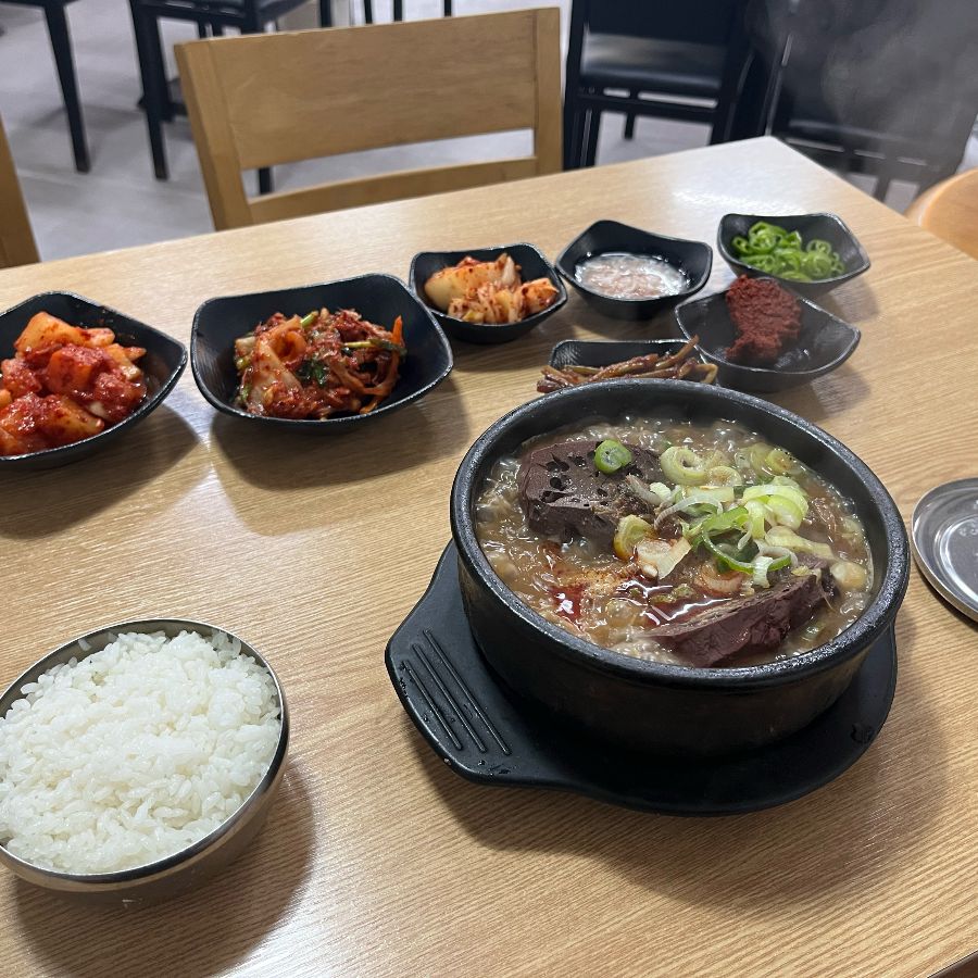순대국밥과 밑반찬