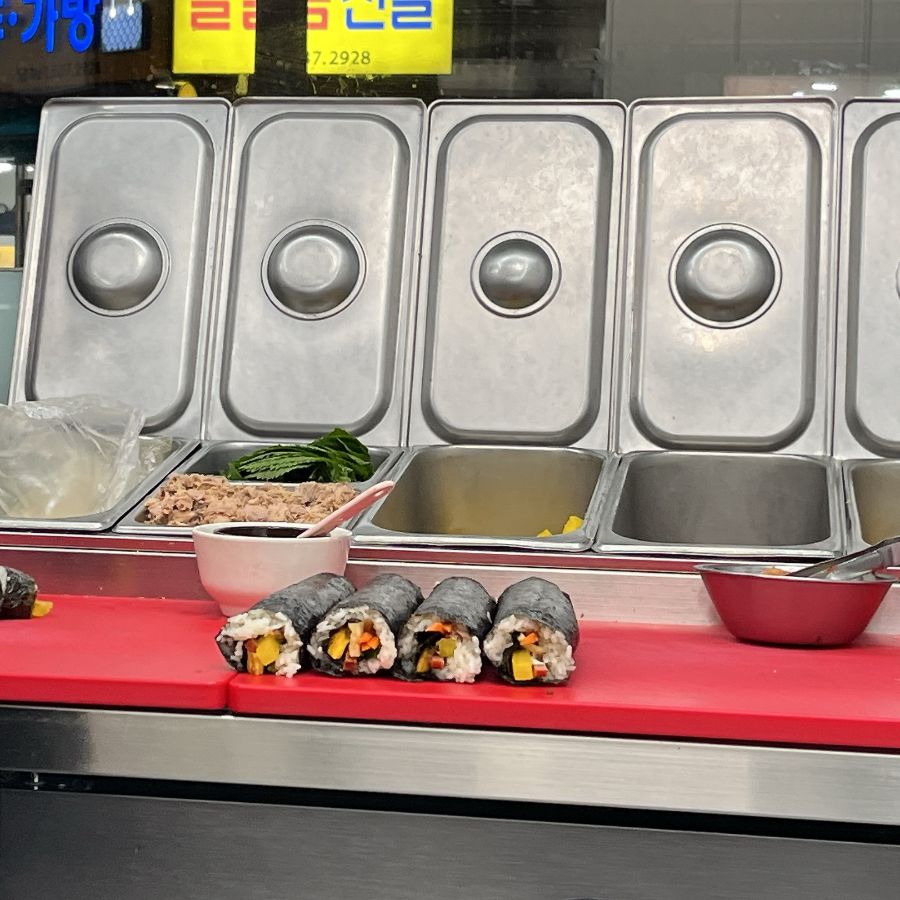 다드리김밥 김밥 제조 모습