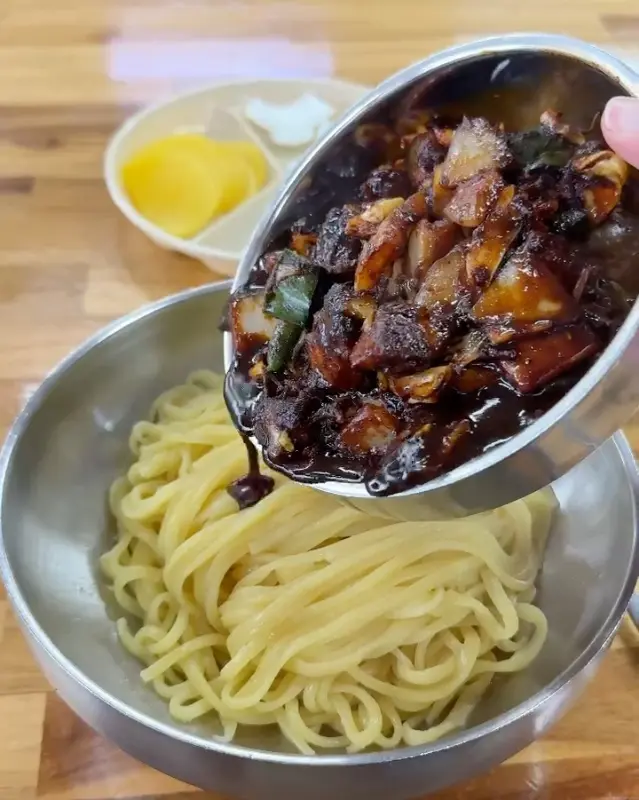 고추짜장 비비기 전