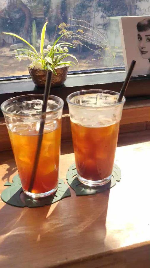 아이스 커피 두 잔