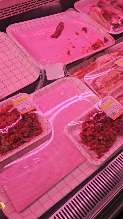 정육 코너의 신선한 고기