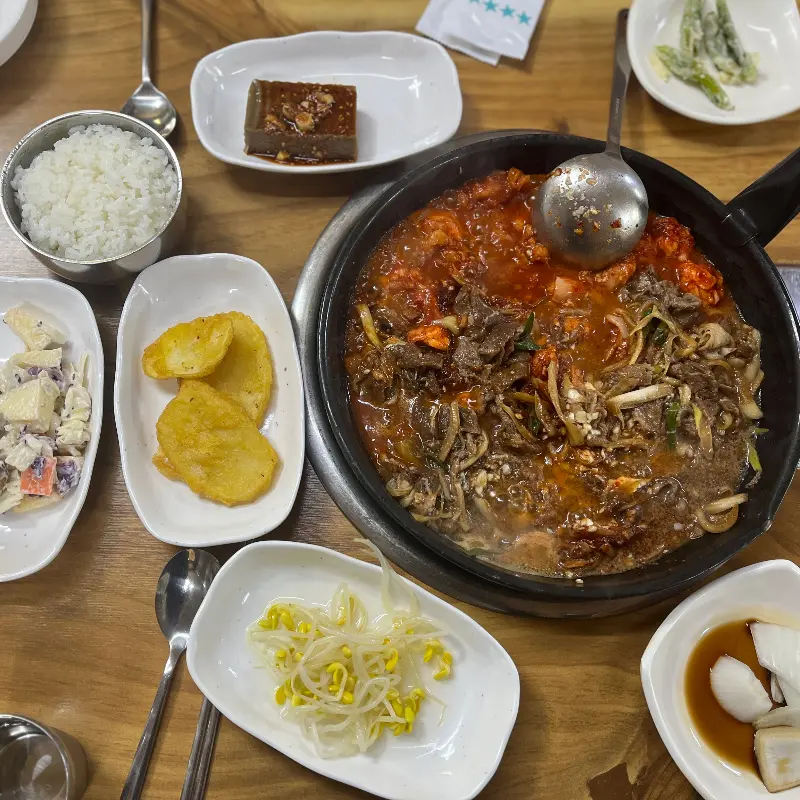 푸짐한 한 상 차림