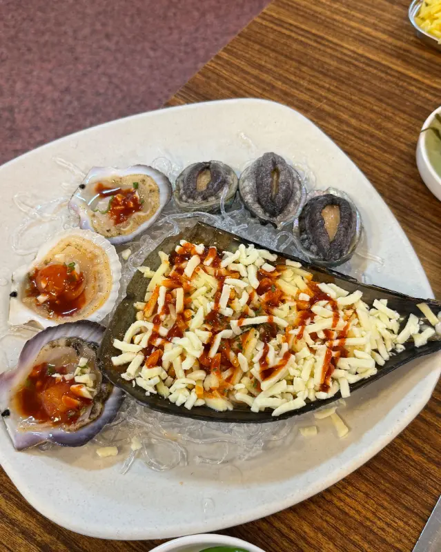 푸짐한 해산물 한 상