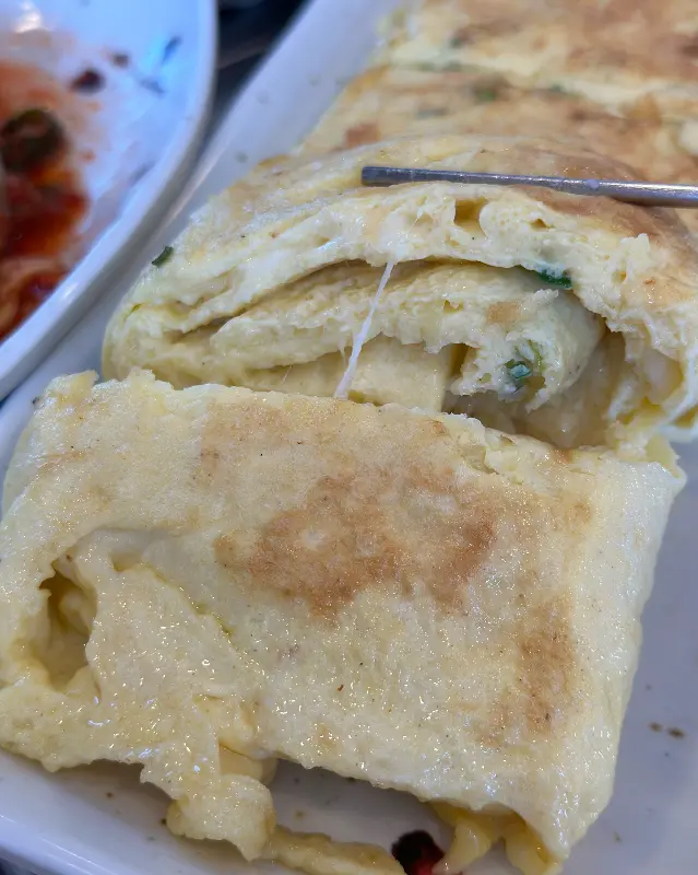 해장촌 치즈계란말이 단면
