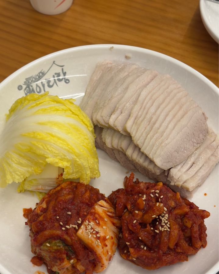 윤기가 흐르는 보쌈