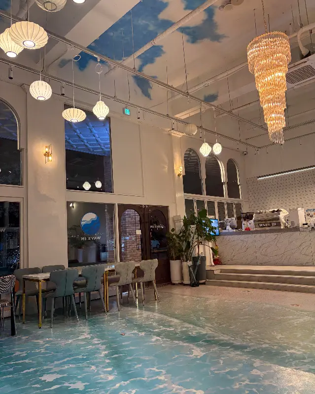 웨이브인 카페 내부