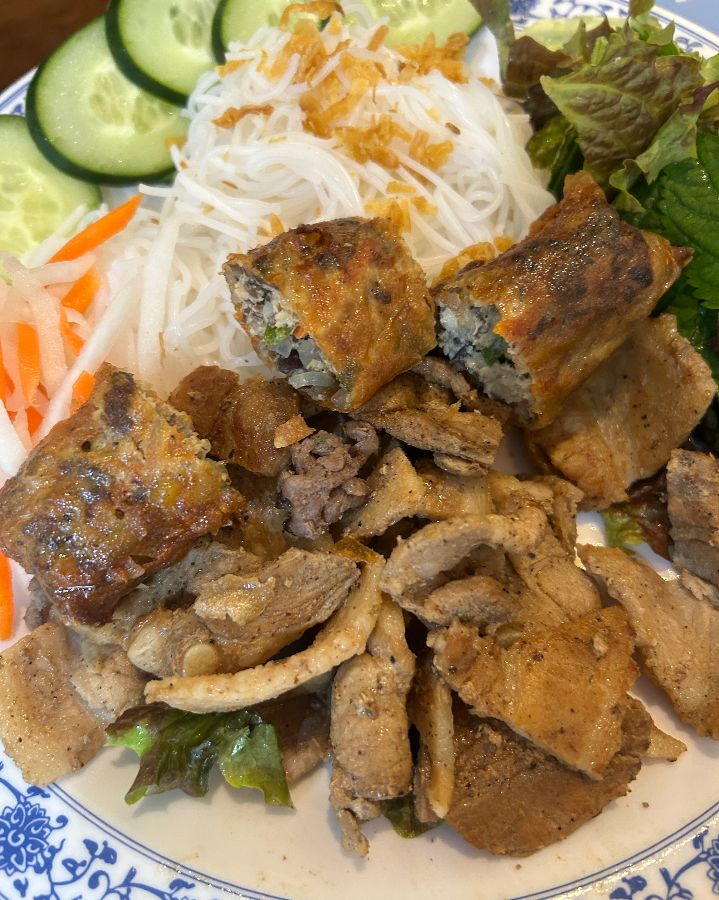 푸짐한 분짜 한 상