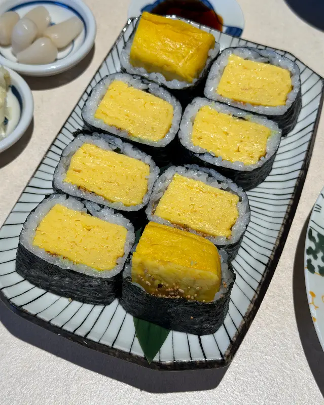 촉촉하고 달콤한 계란초밥