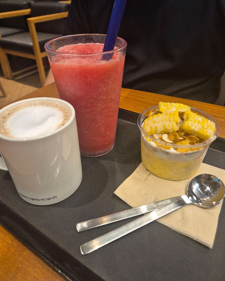 이디야 울산전하스위첸점 수박주스