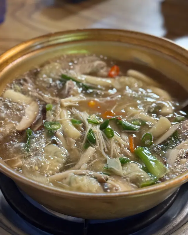 보글보글 끓는 닭한마리