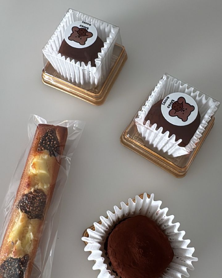 포장된 두쫀쿠와 구움과자